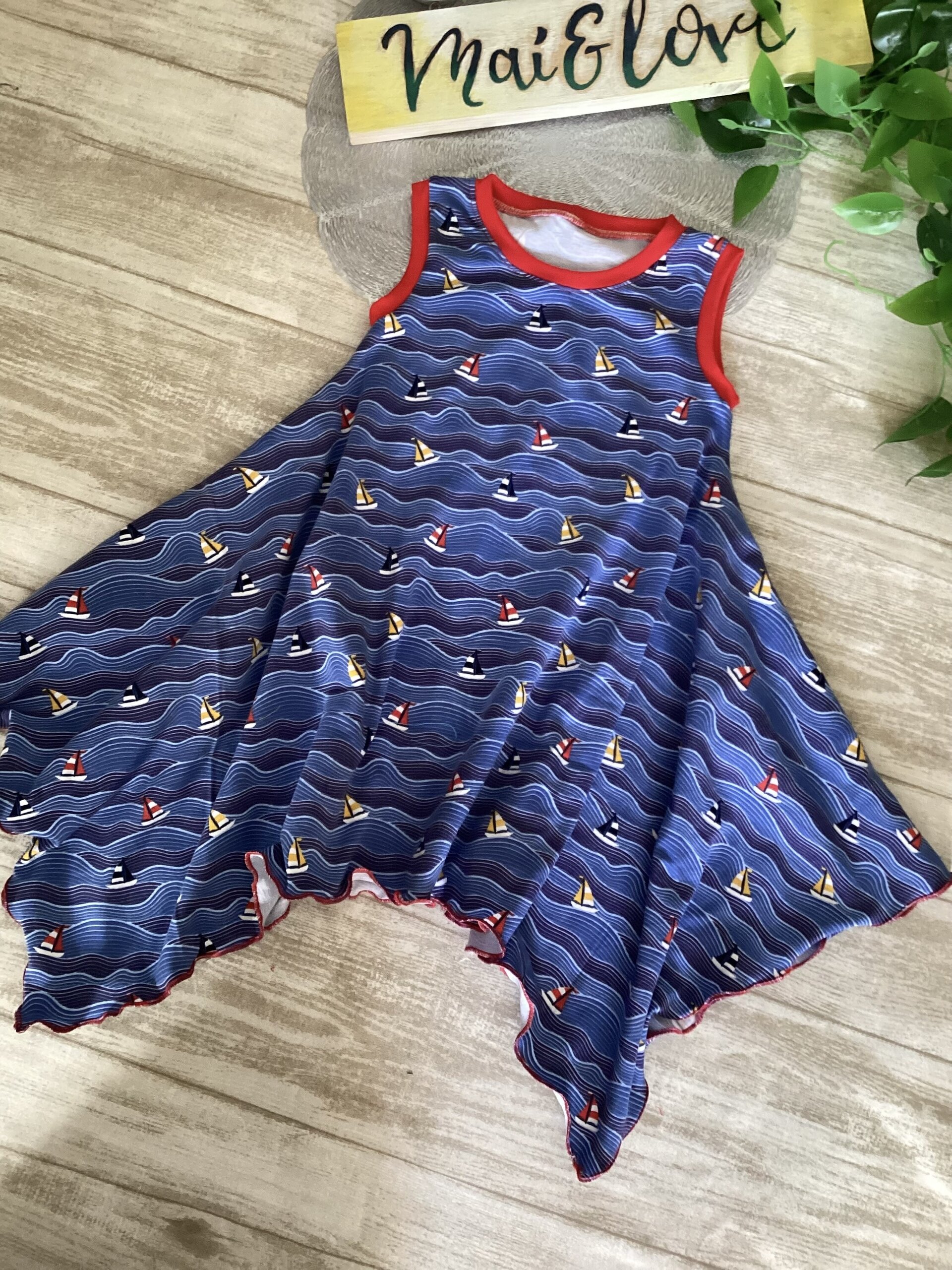 Vestido cuadrado talla 4. Barquitos en el mar. Punto. - 4