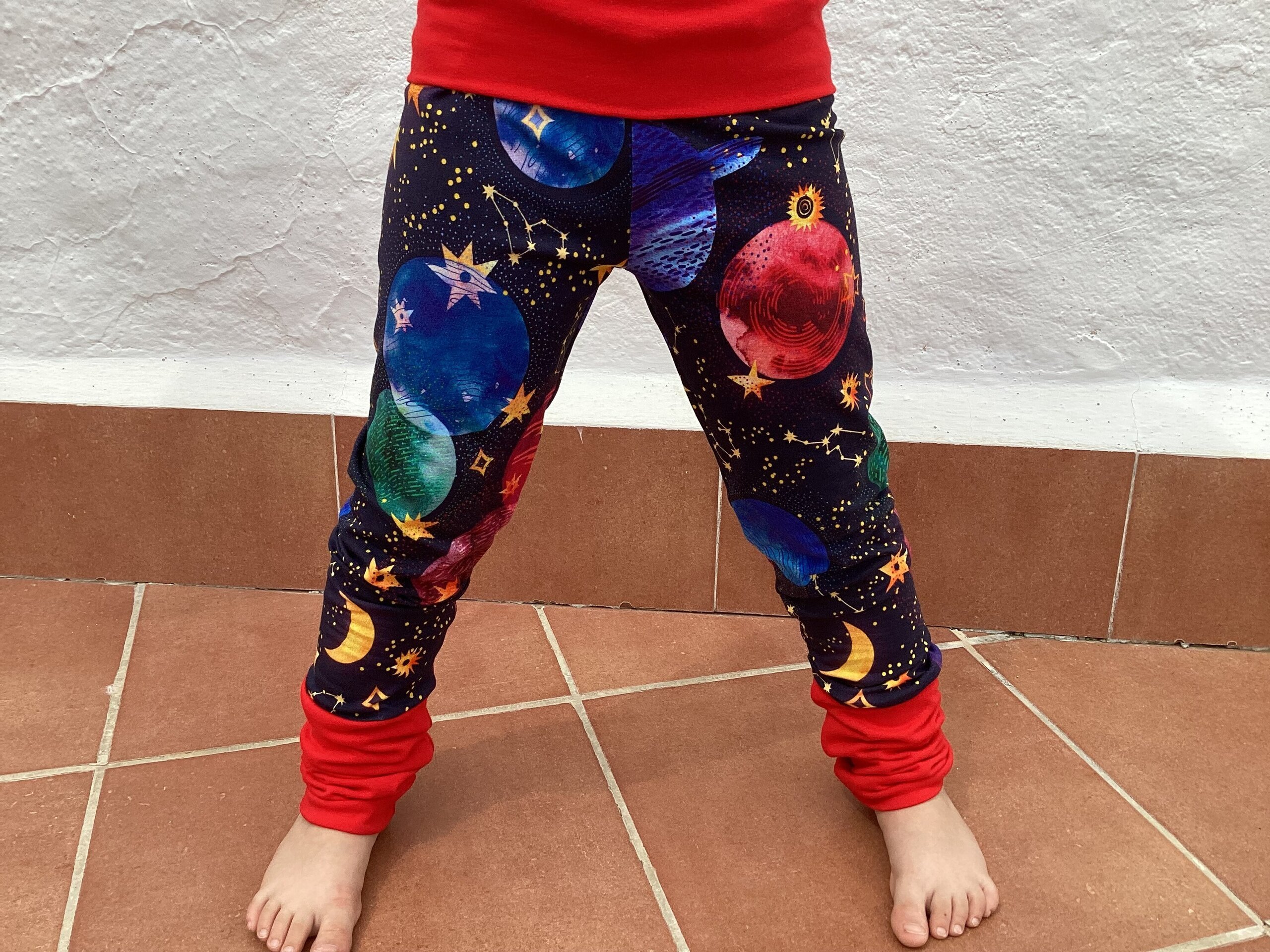 Pantalón leggins 3/6 años. Universo punteado. Punto camiseta. - 3