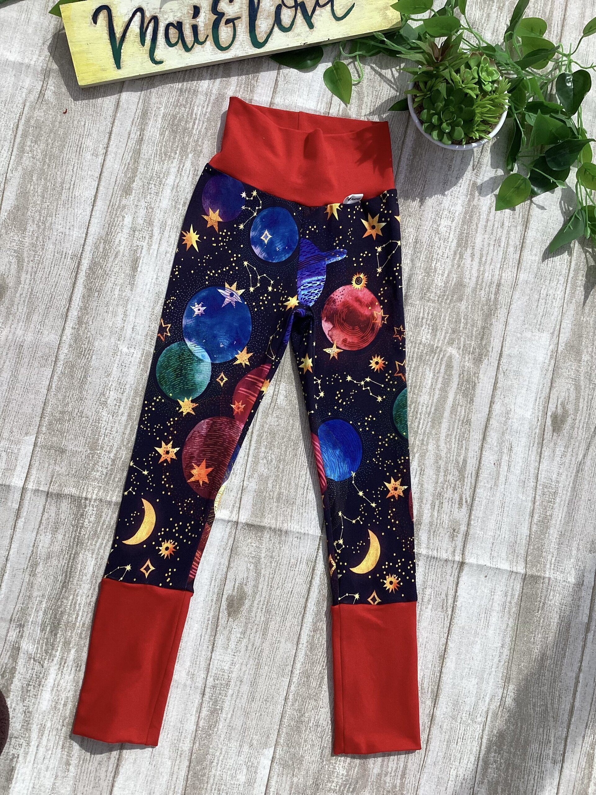 Pantalón leggins 3/6 años. Universo punteado. Punto camiseta. - 2