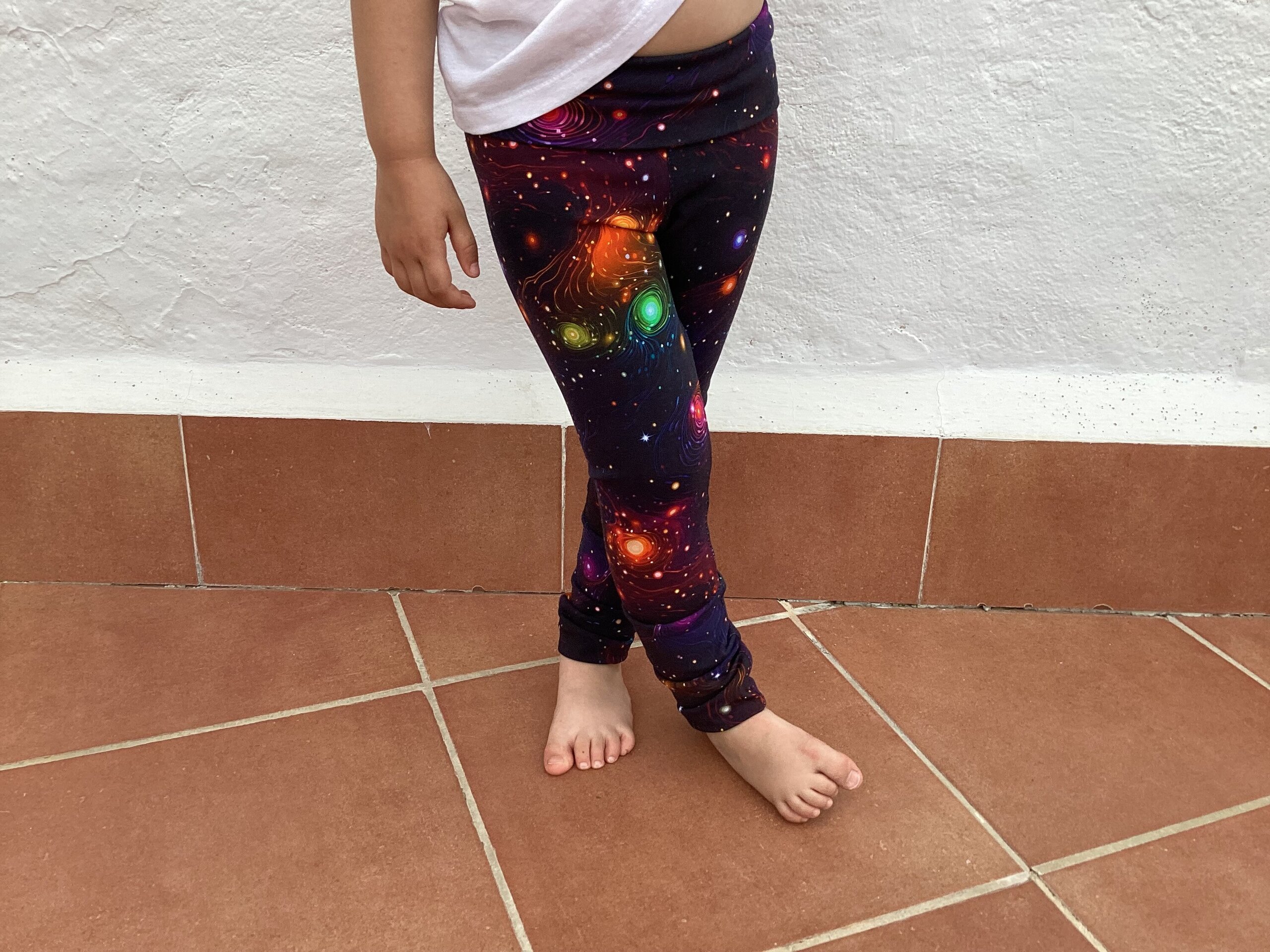 Pantalón leggin 1/3. Universo luces. Punto - 5