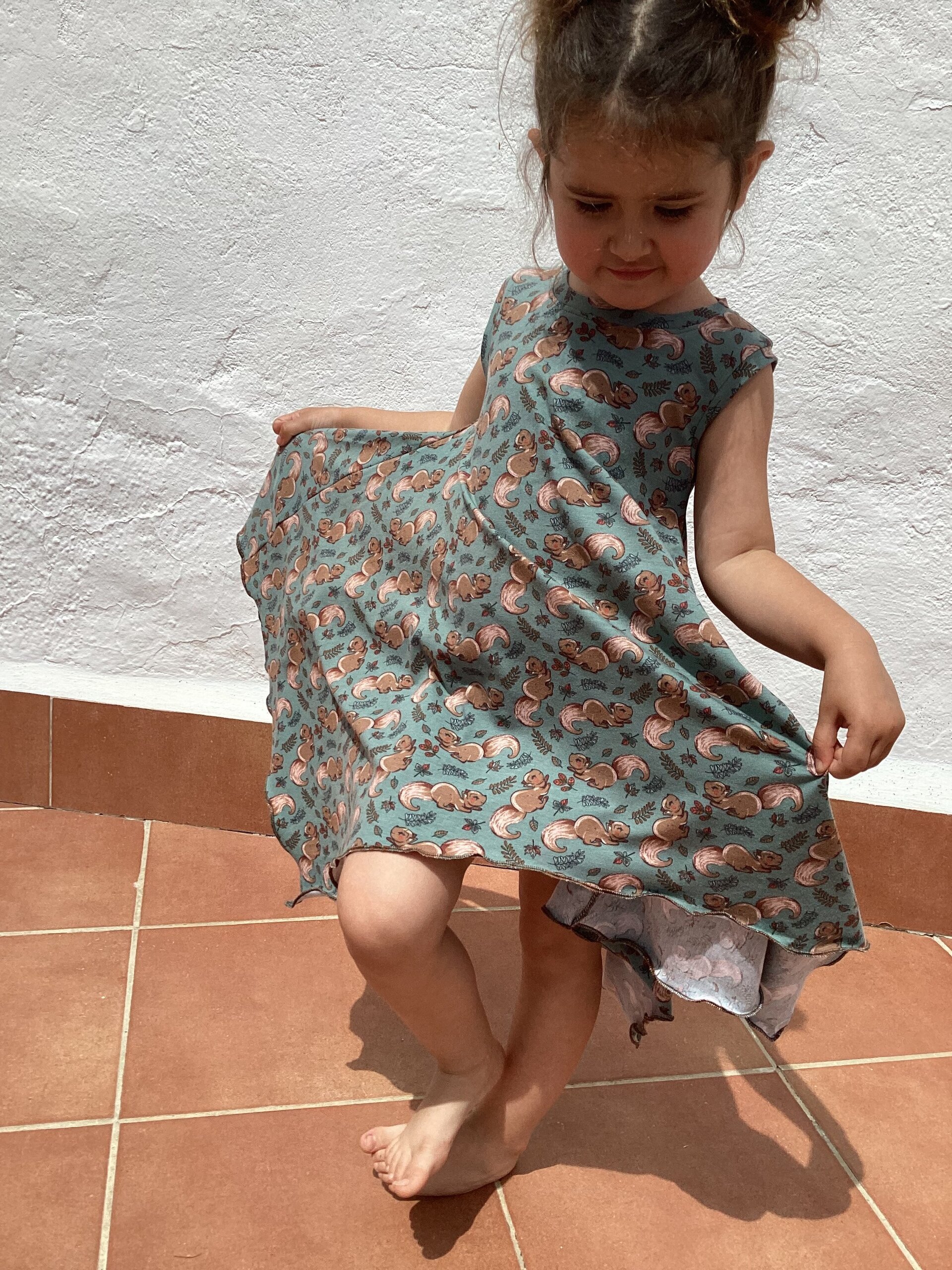 Vestido cuadrado Talla 4. Ardillas.  Punto - 3