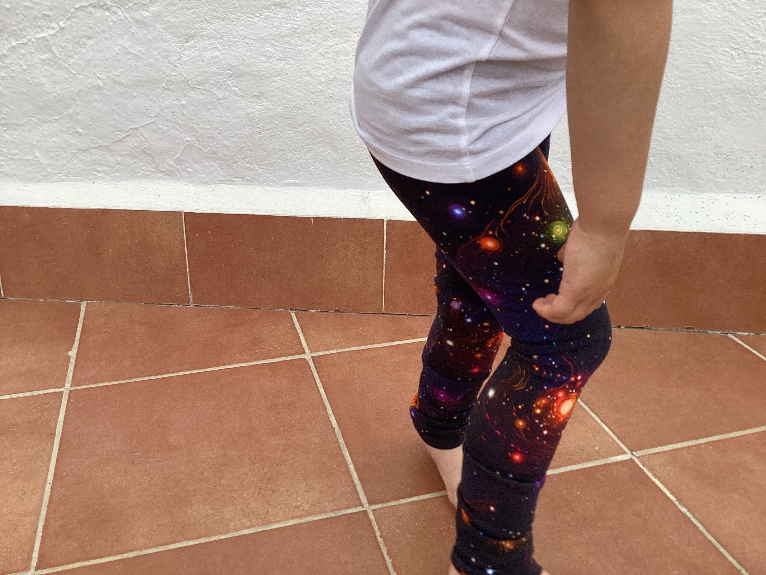 Pantalón leggin 1/3. Universo luces. Punto - 3