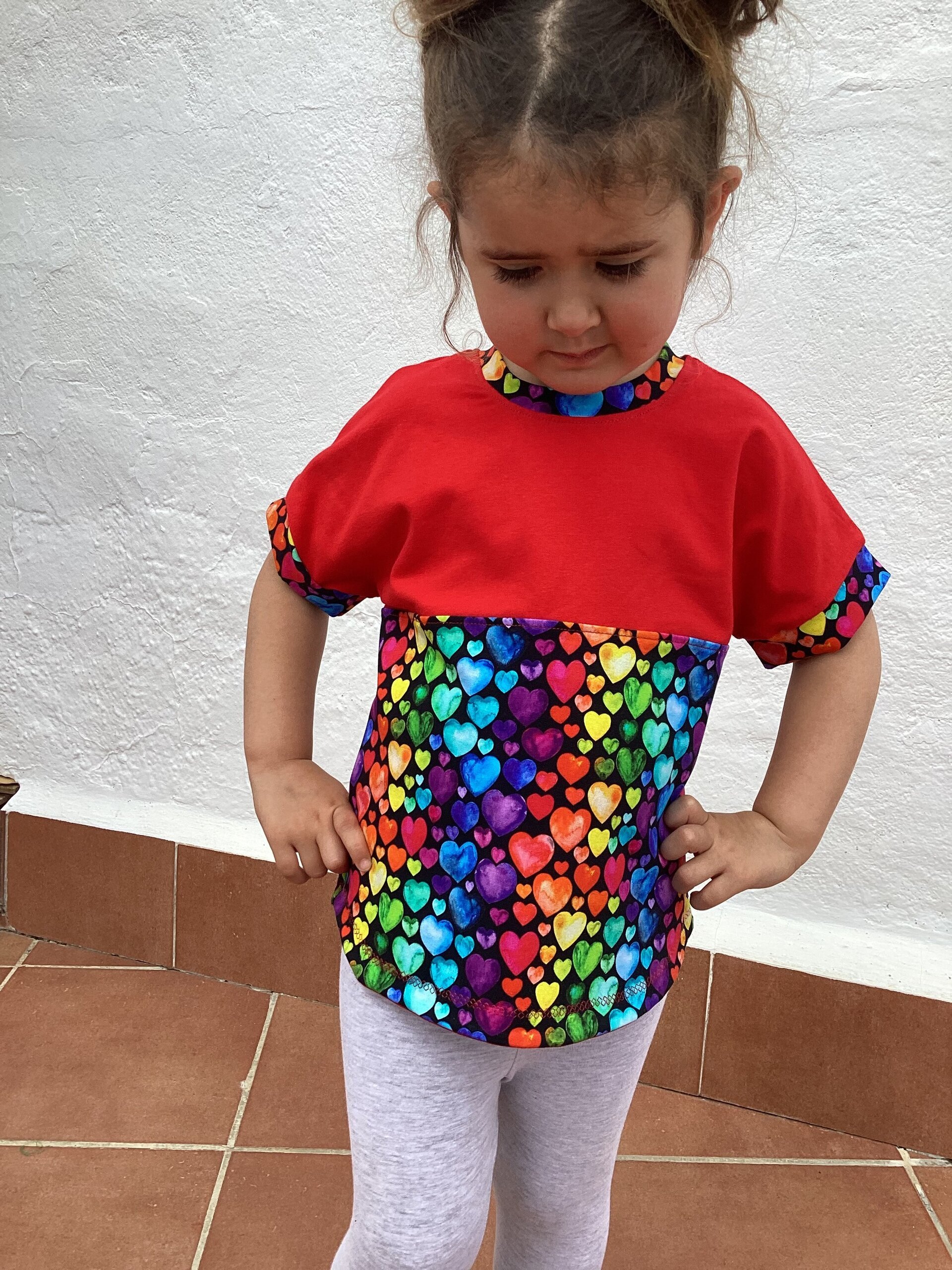 Camiseta Dolman 1/3 años. Corazones multicolor. Punto - 4