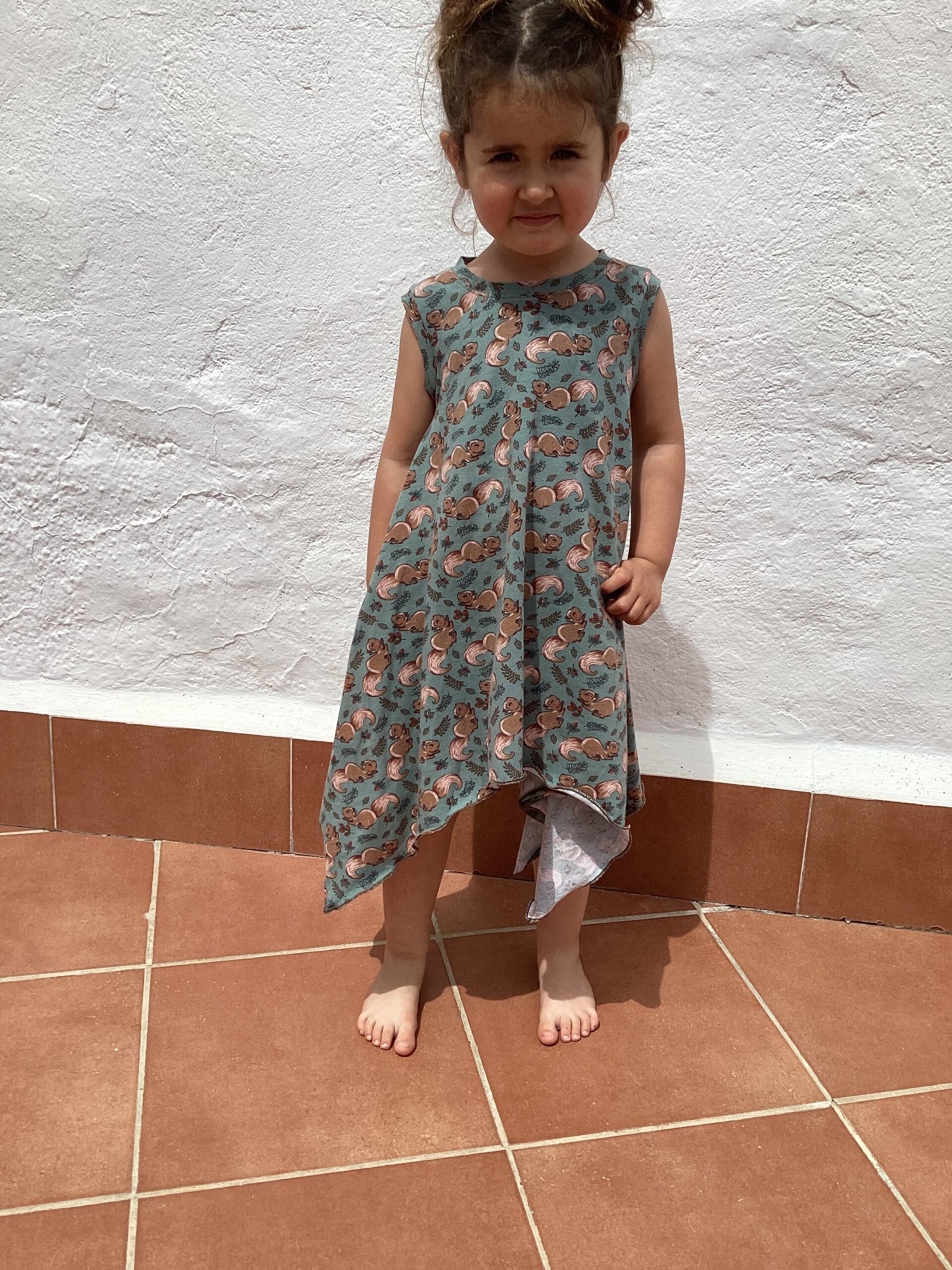 Vestido cuadrado Talla 4. Ardillas.  Punto - 8